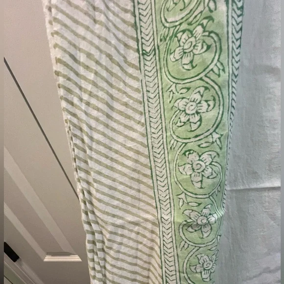 Julia Amory Celadon Pareo - Picture 8 of 12